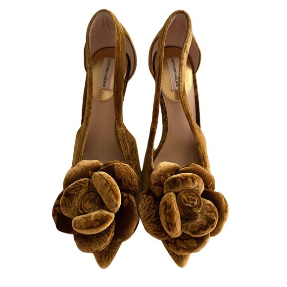 NEW Antonio Melani Ester Velvet Flower Heel Pumps in Ember - Picture 8 of 8